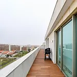 Leca Front Luxury Penthouse Apartment *