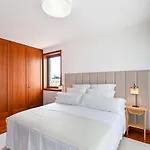Leca Front Luxury Penthouse Apartment *