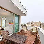 Leca Front Luxury Penthouse *