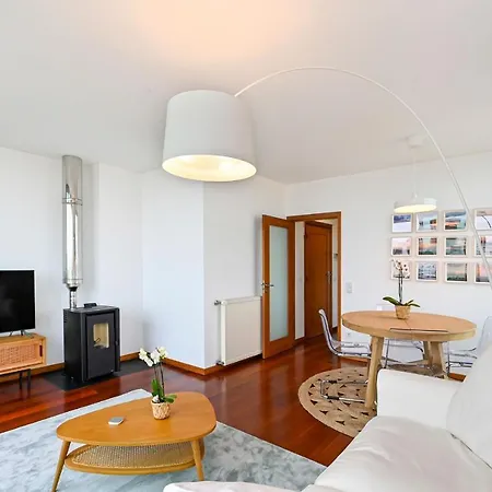 Leca Front Luxury Penthouse 아파트 *