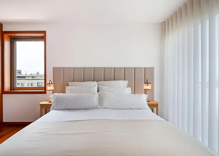 Leca Front Luxury Penthouse 아파트