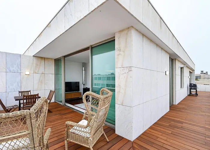 Leca Front Luxury Penthouse