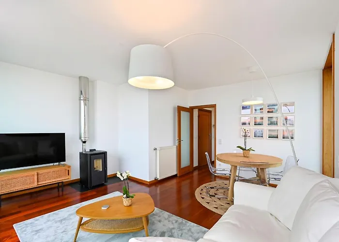 Leca Front Luxury Penthouse Apartment *