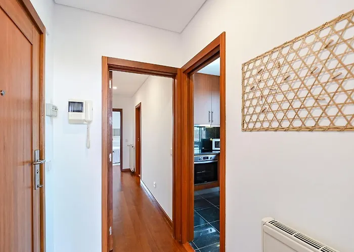 아파트 Leca Front Luxury Penthouse 레카다팔메이라