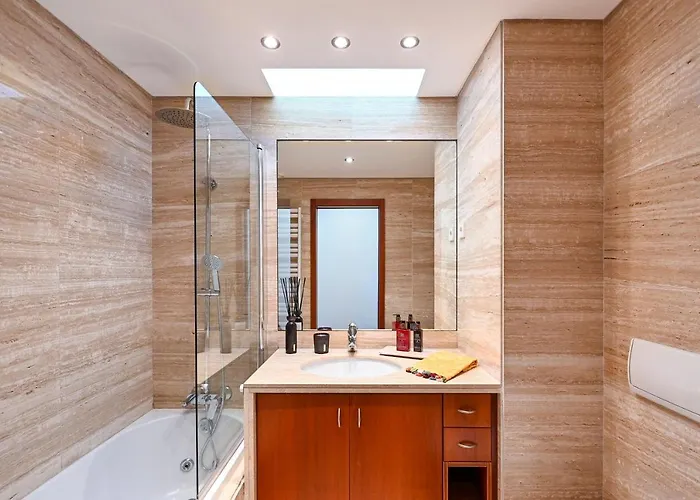 Leca Front Luxury Penthouse 아파트