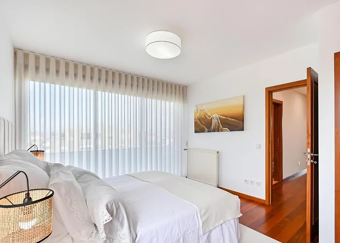 아파트 Leca Front Luxury Penthouse *