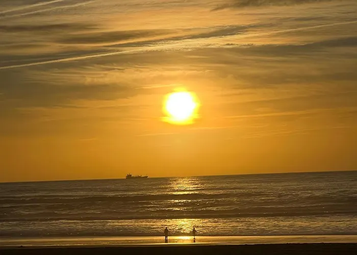 아파트 Leca Front Luxury Penthouse 레카다팔메이라